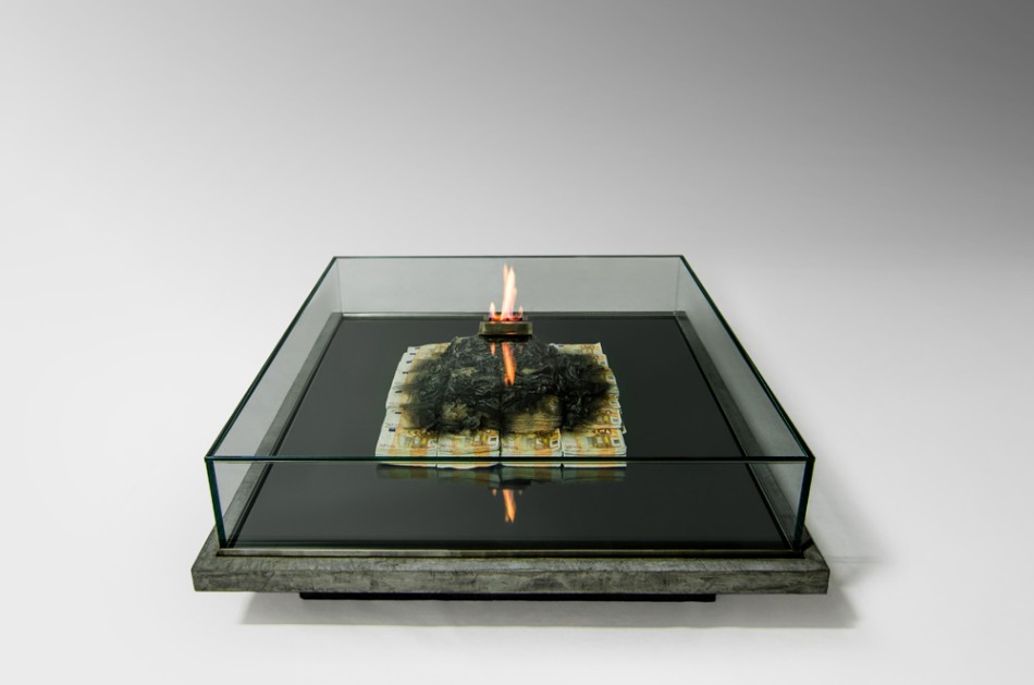 A Contemporary Coffee Table That Burns Money | www.bocadolobo.com #coffeetable #centertable #contemporarydesign #design #interiordesign #inspiration #sittingroom