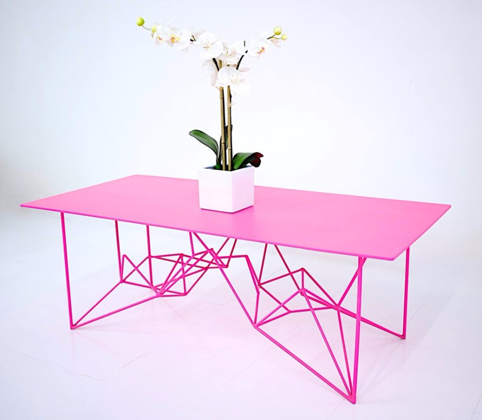 5 Pink Modern Coffee Tables You Will Need For This Summer | www.bocadolobo.com #interiordesign #coffeetable #pinkfurniture #livingroom #sittingroom #centertable #summertrends #summer #summercolors #pinktable
