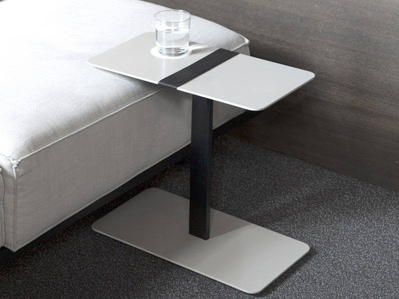 Discover Modern Side Tables By Luxury Furniture Brands
